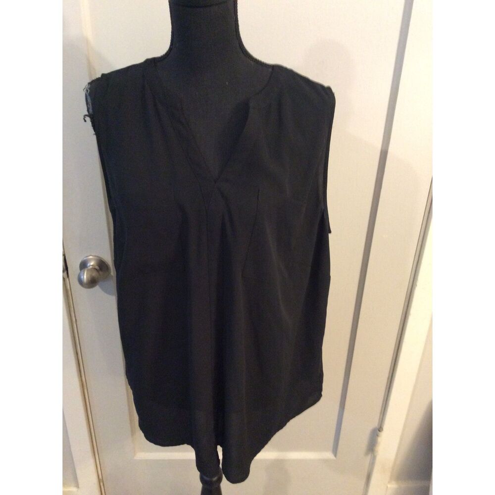 Plus size 16W Black Inc International Sleeveless V Neck Top